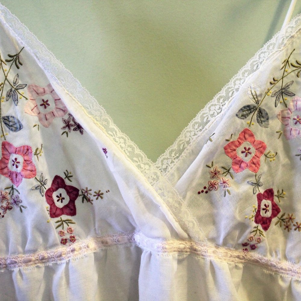 Vintage Nightgown/Slip - Floral Embroidered Bust